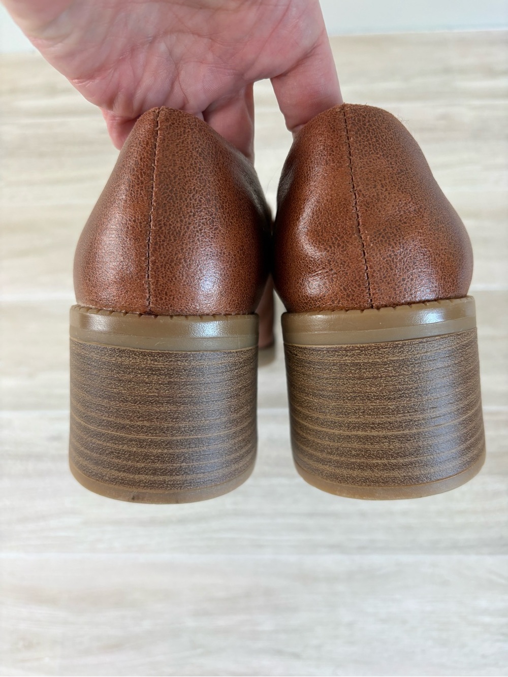 Baretraps Women's Accord Penny Loafers Auburn Chunky Heel Size 8M EUC Comfort - Picture 4 of 9